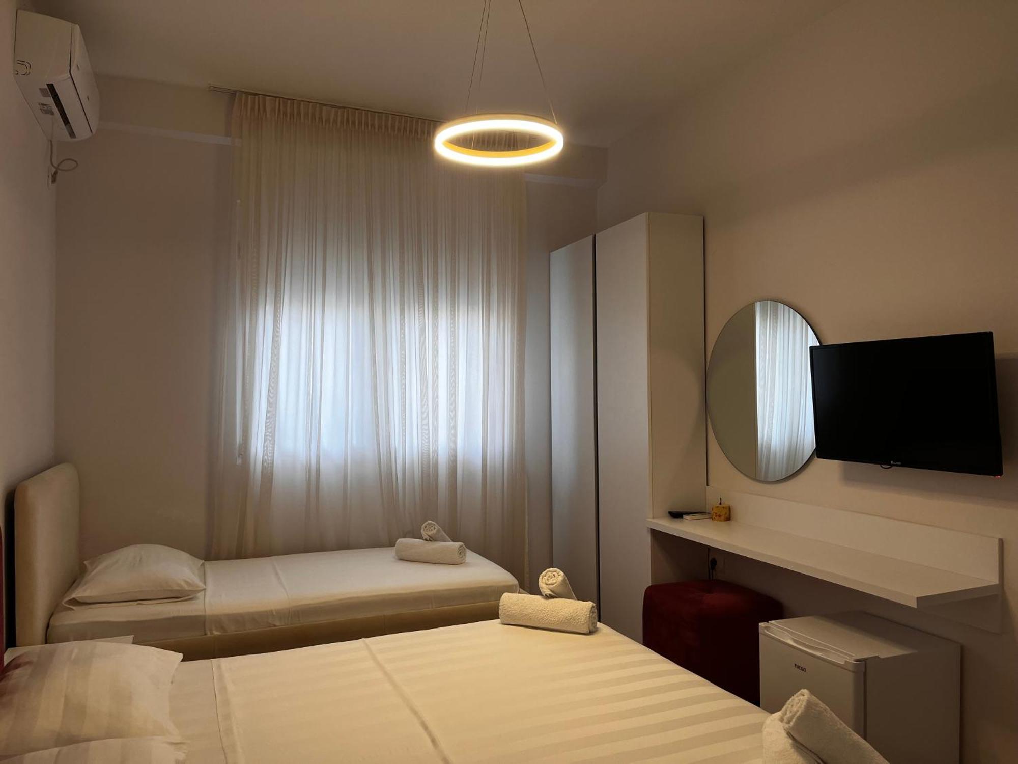 Lian'S Rooms Vlore Ngoại thất bức ảnh