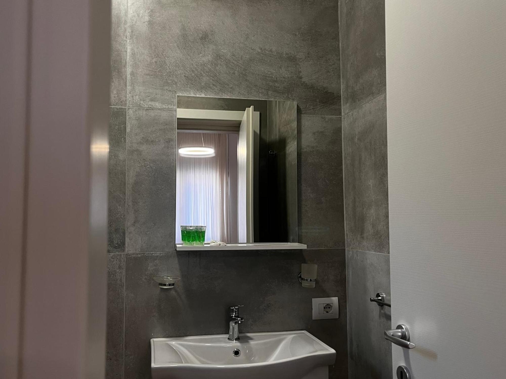 Lian'S Rooms Vlore Ngoại thất bức ảnh